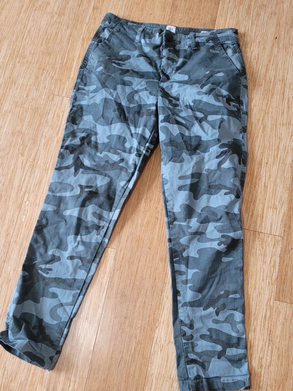 Gap For Good ~Girlfriend Khaki~ Camo Pants Stretchy